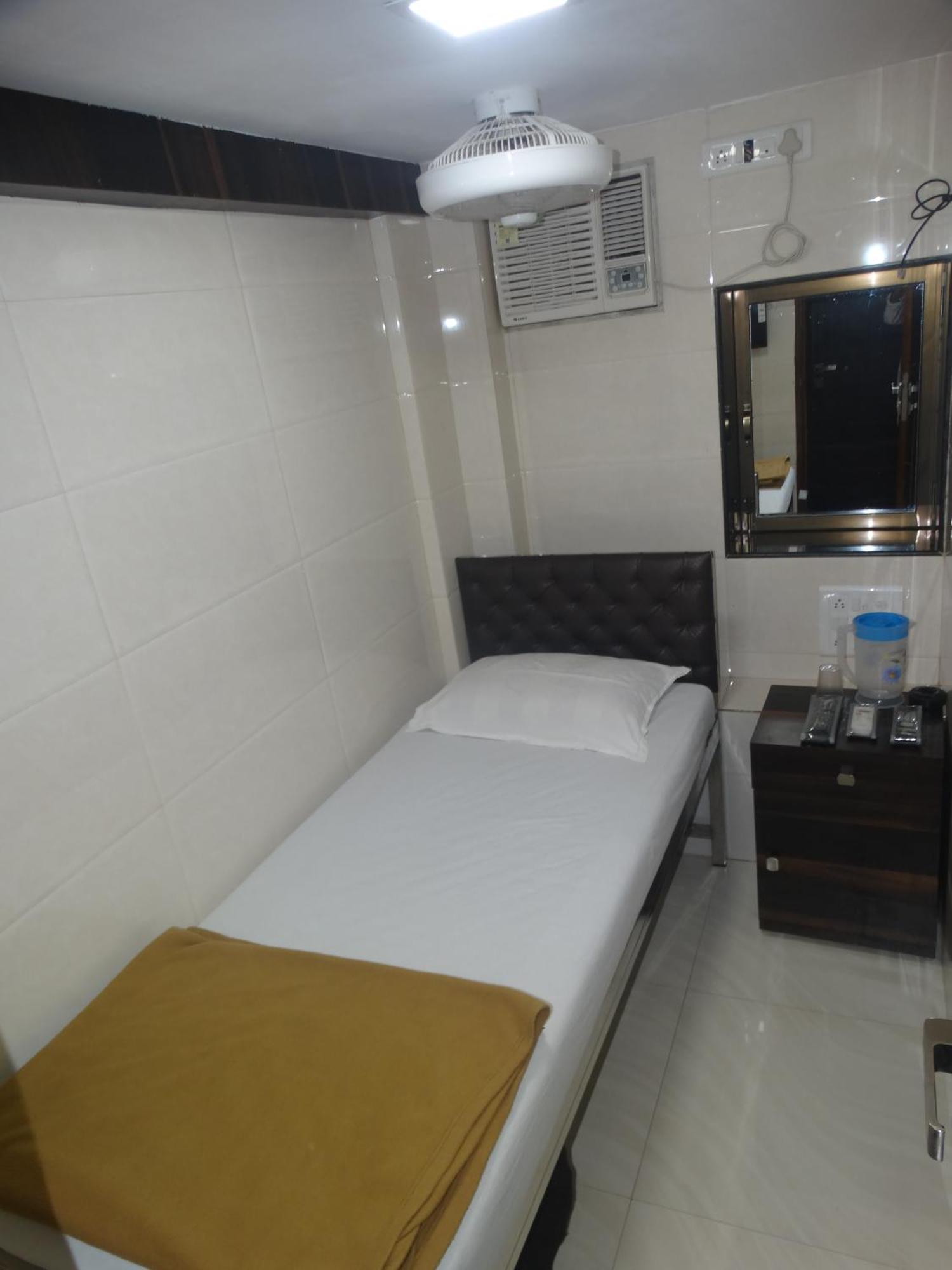 Hotel Qamar Bombay Eksteriør billede